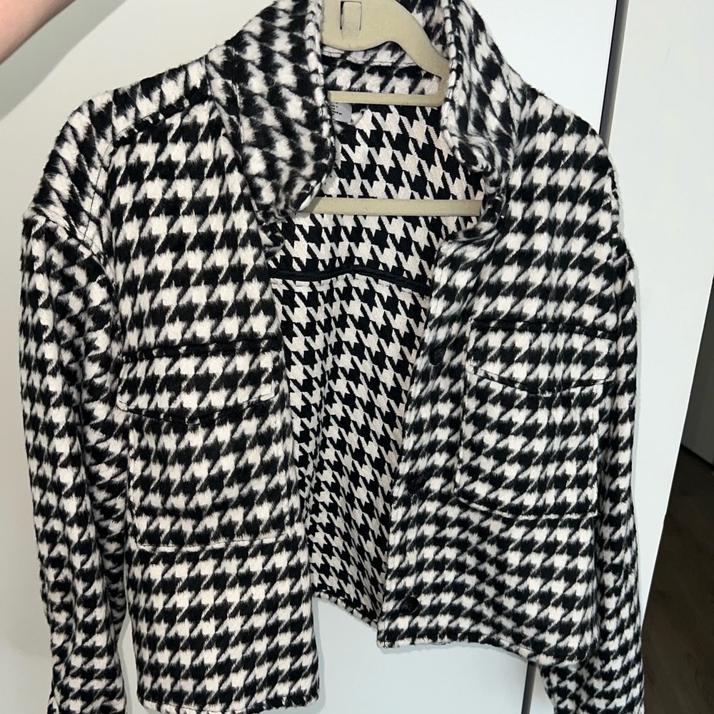 H&M Houndstooth cropped jacket